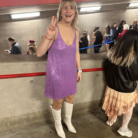 Lavender Ruffled Embellished Mini Dress - Picture 4 of 4